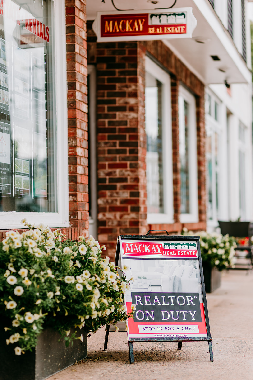 MacKay Real Estate Ltd. Home